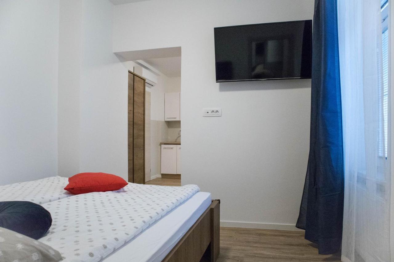 Jantar Apartmaji Novo Mesto Buitenkant foto