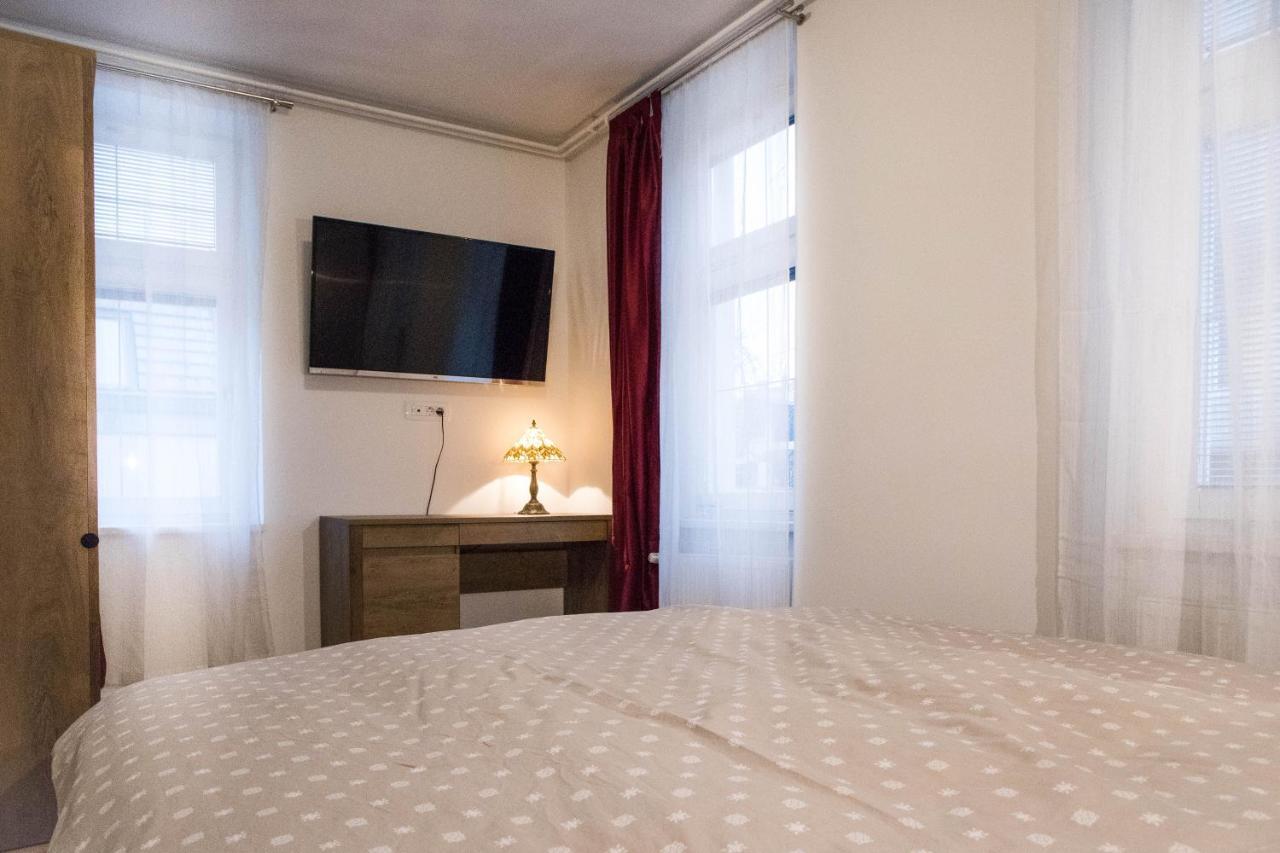 Jantar Apartmaji Novo Mesto Buitenkant foto