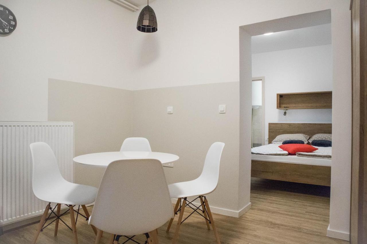 Jantar Apartmaji Novo Mesto Buitenkant foto