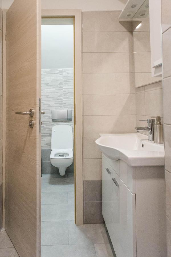 Jantar Apartmaji Novo Mesto Buitenkant foto