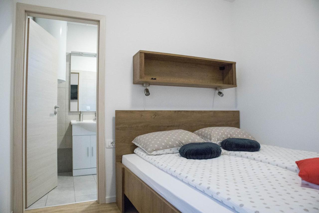 Jantar Apartmaji Novo Mesto Buitenkant foto