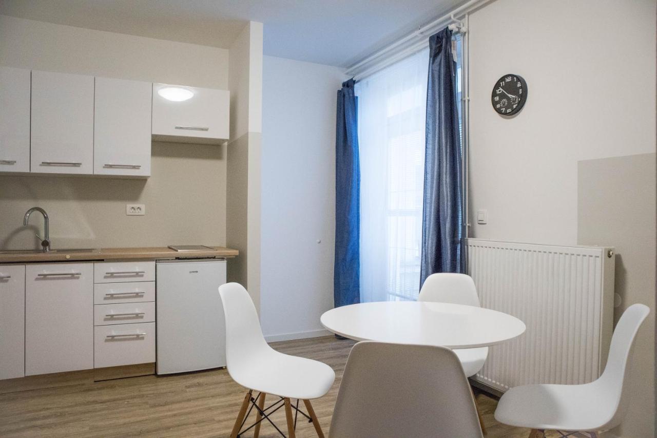 Jantar Apartmaji Novo Mesto Buitenkant foto
